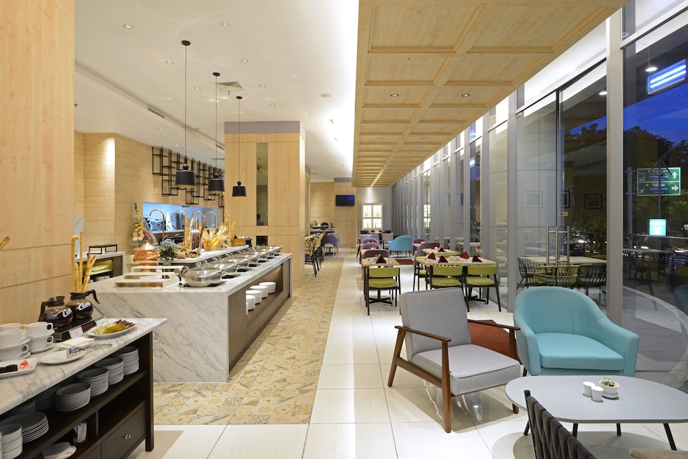 Midtown Residence Surabaya — 4-Star Luxury Hotel in Surabaya, Indonesia