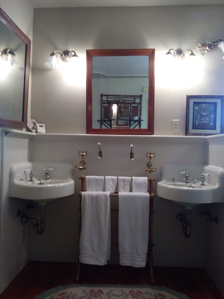 The Palm Hotel - photo 30