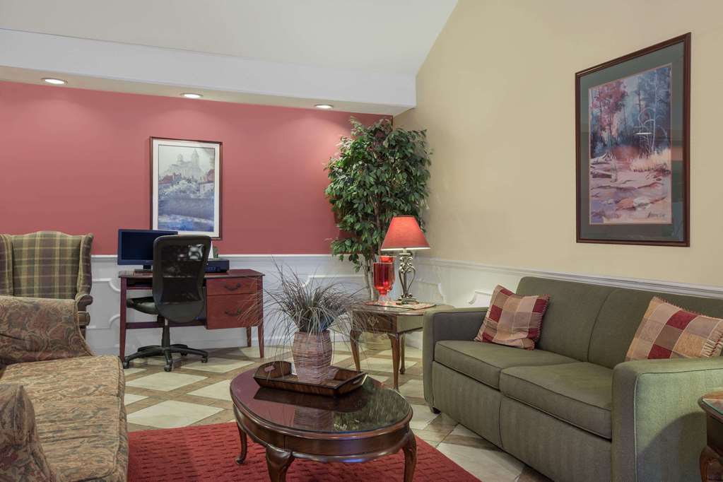 Baymont by Wyndham Tuscaloosa - photo 15