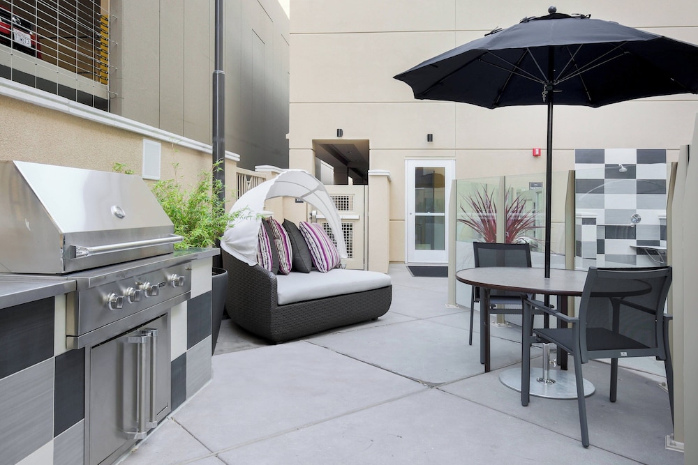 Residence Inn by Marriott San Jose Airport - photo 17