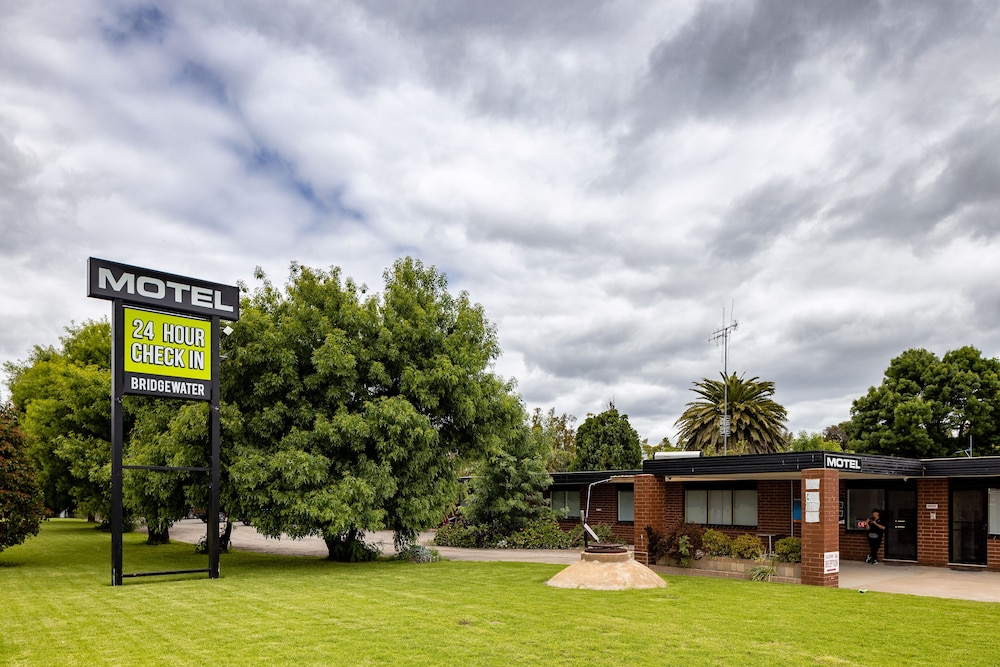 Bridgewater Motel