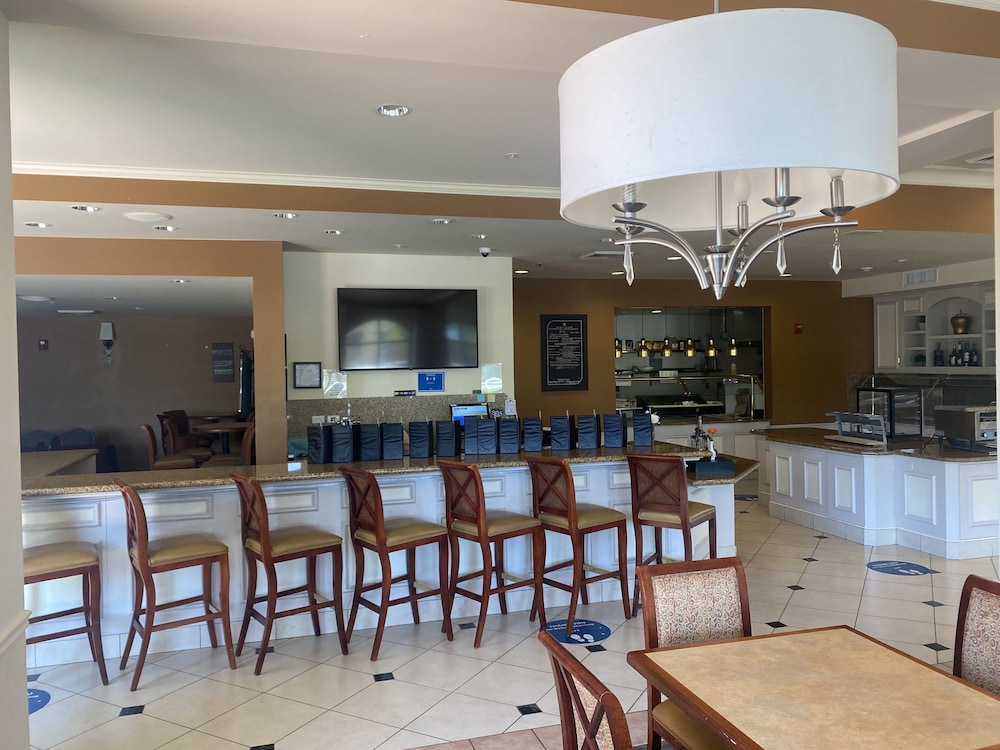 Hilton Garden Inn Palmdale - photo 20