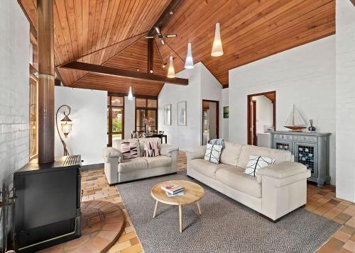 Sand at Broulee managed by Batemans Bay Accom