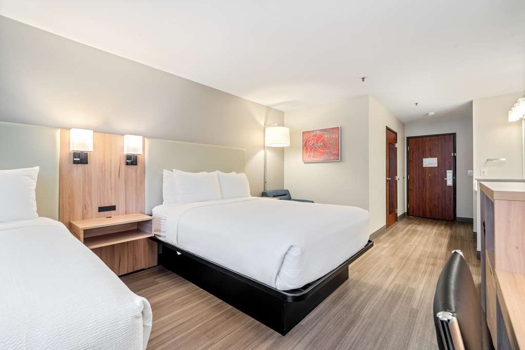 Best Western Lake Oswego Portland Hotel & Suites - photo 21