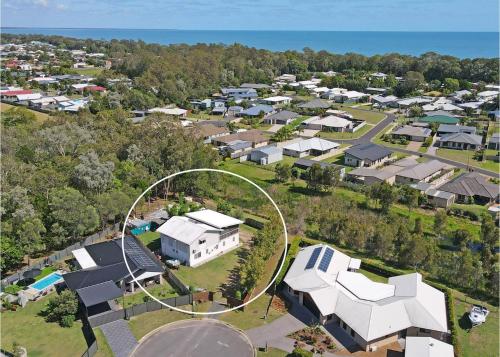 GetAwayStay 3BR Aircon WiFi Smart TV in Toogoom, Australia