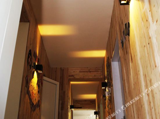 Thirteen house - carbon neutral hotel in Xining