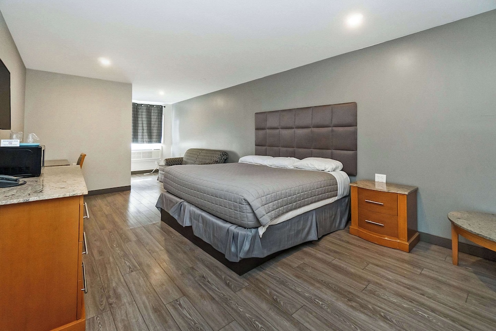 Days Inn by Wyndham Moosic - photo 17