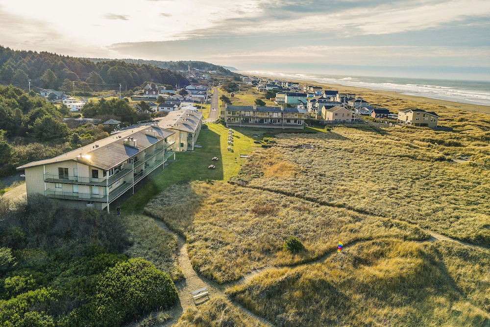 Hi Tide Ocean Beach Resort - photo 22