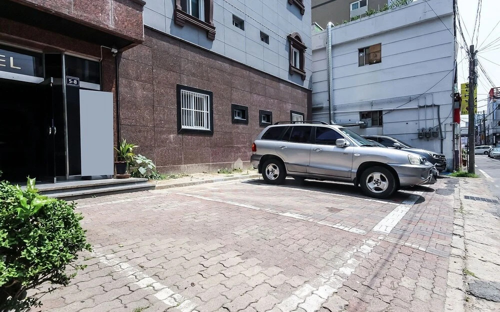 Jinju Seongju in Chinju, South Korea