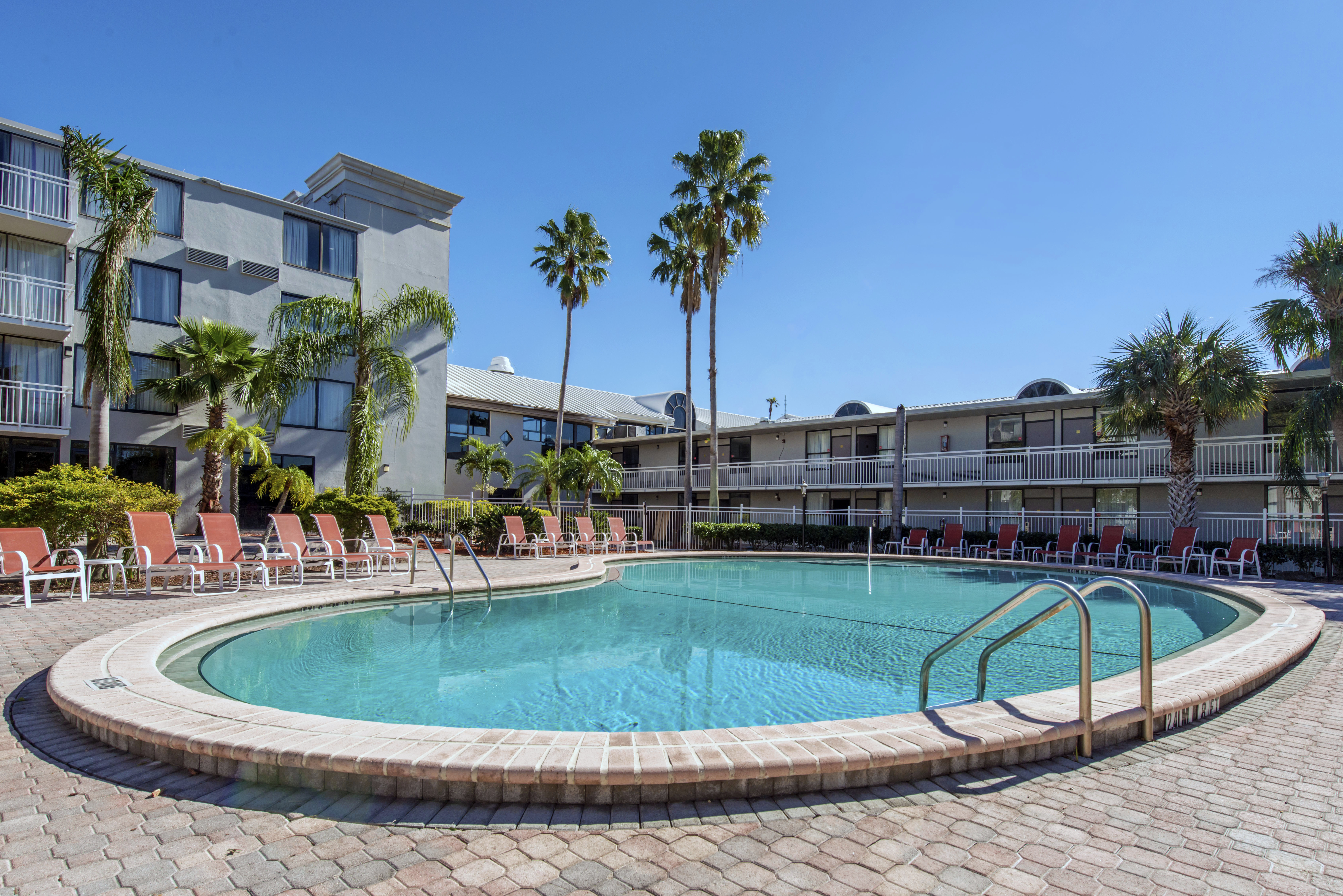 Econo Lodge Orlando Airport - photo 10