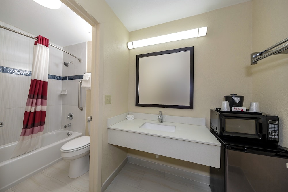 Red Roof Inn Ellenton Bradenton NE - photo 28