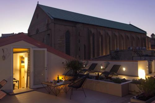 Schiara Apartment — 4-Star Luxury Hotel in Naples, Italy