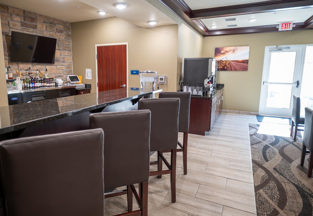 Cobblestone Hotel & Suites Lamar - photo 69