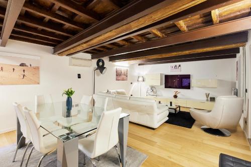iFlat Marvellous home near Via del Corso — 4-Star Luxury Hotel in Rome, Italy