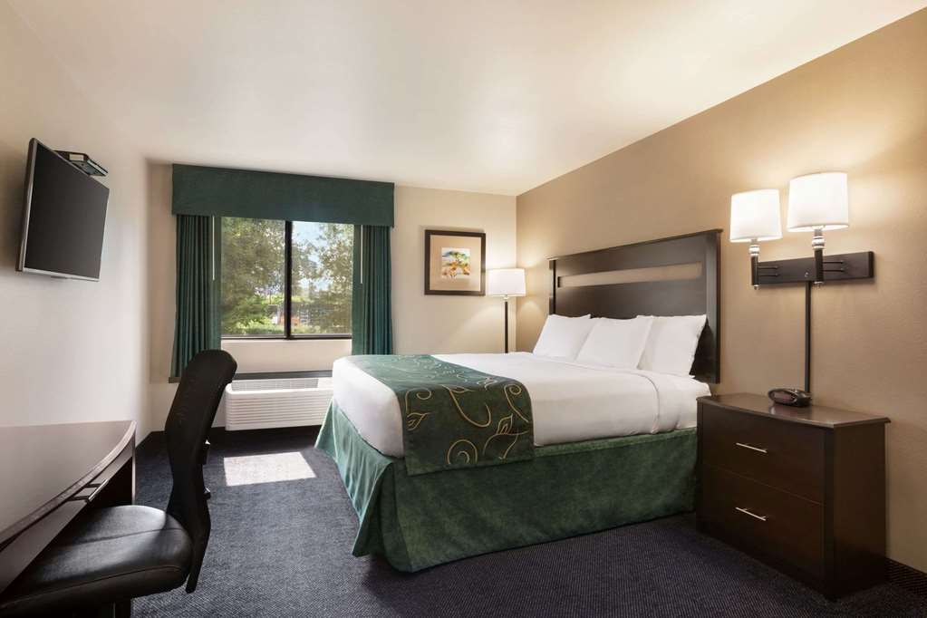 Travelodge by Wyndham Brunswick near Frederick - photo 8