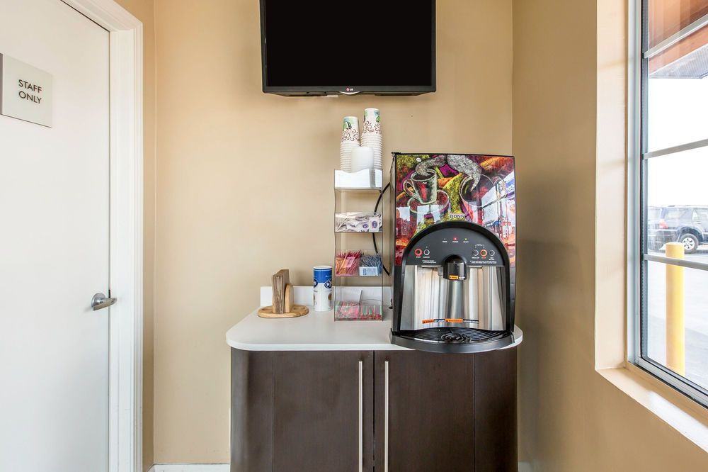 Rodeway Inn and Suites Chula Vista - photo 19