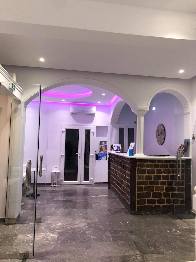 Cyclades Hotel — Fira — photo 2