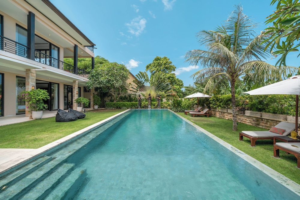 Luxury Beach Canggu — 4-Star Luxury Hotel in Canggu, Indonesia