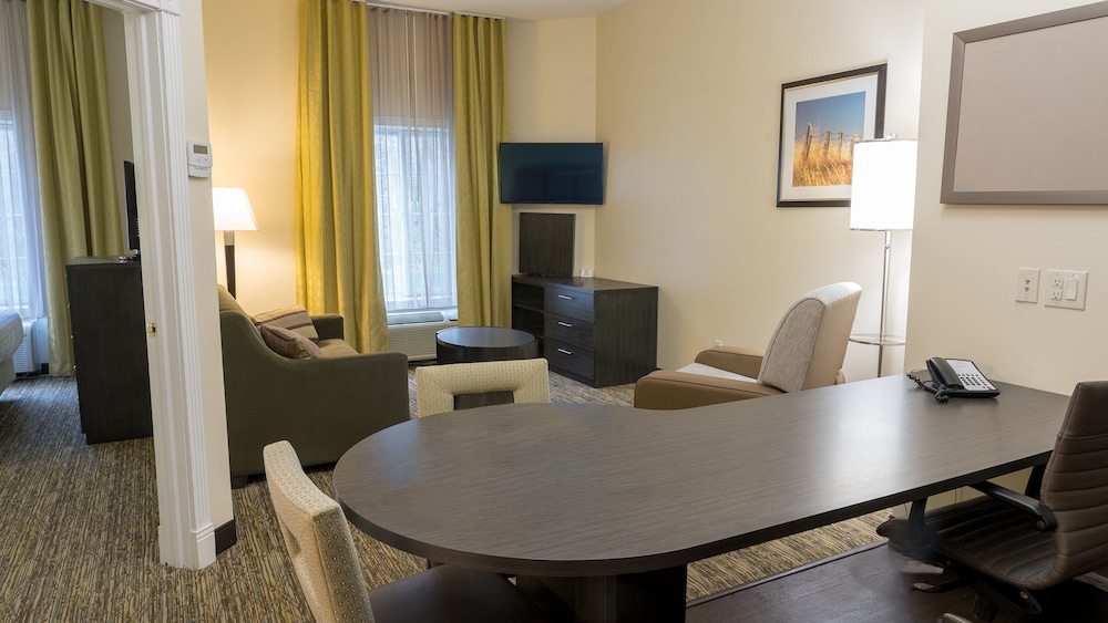 Candlewood Suites St. Joseph Benton Harbor an IHG Hotel - photo 2