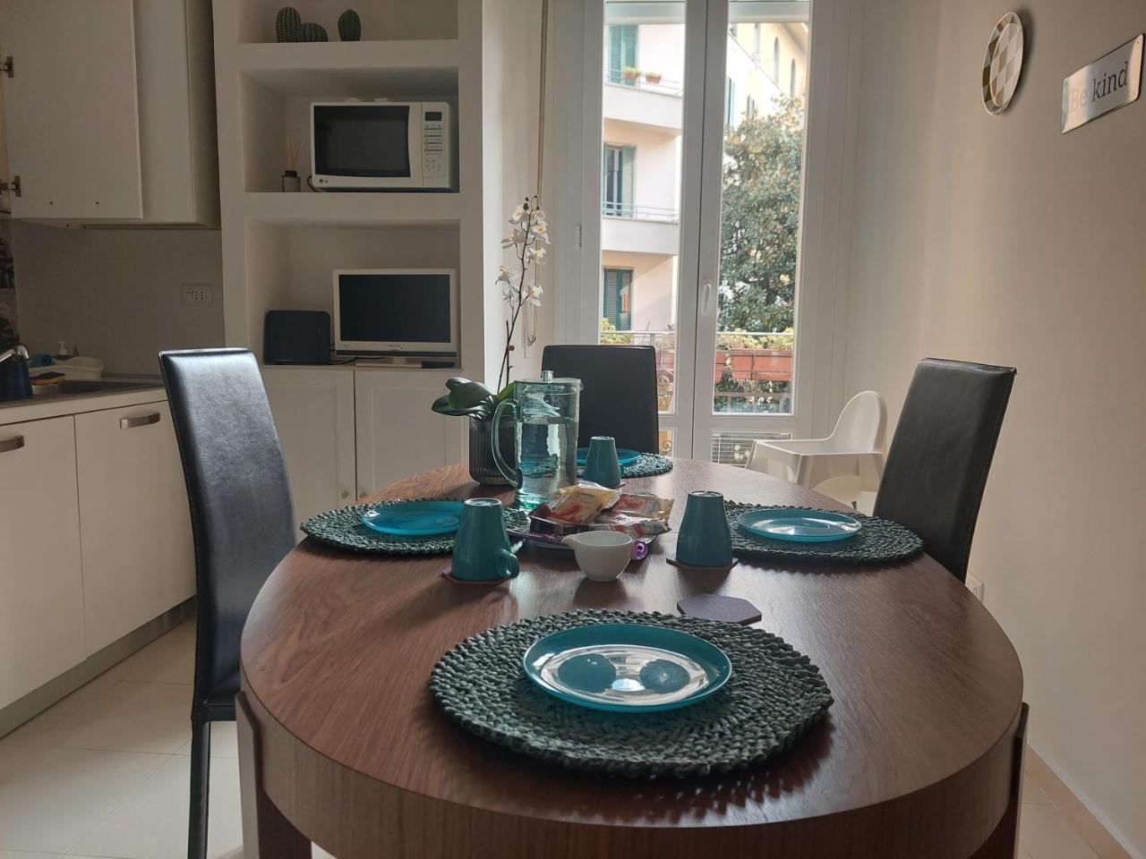 Civico 37 Casa Vacanze Porta Romana — 4-Star Luxury Hotel in Milan, Italy