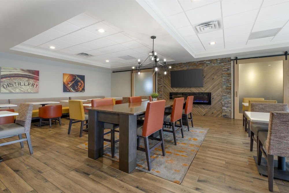 B W Plus Elizabethtown Inn & Suites - photo 49