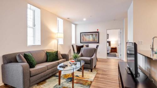 Gorgeous Apt with Kitchen — 4-Star Luxury Hotel in Lexington, United States
