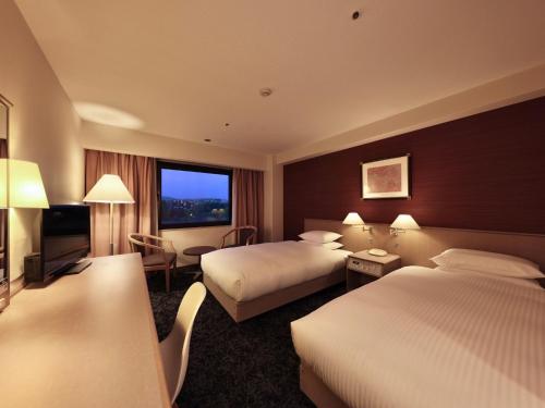 Minamisenri Crystal Hotel Vacation STAY 78158v — hotel in Suita