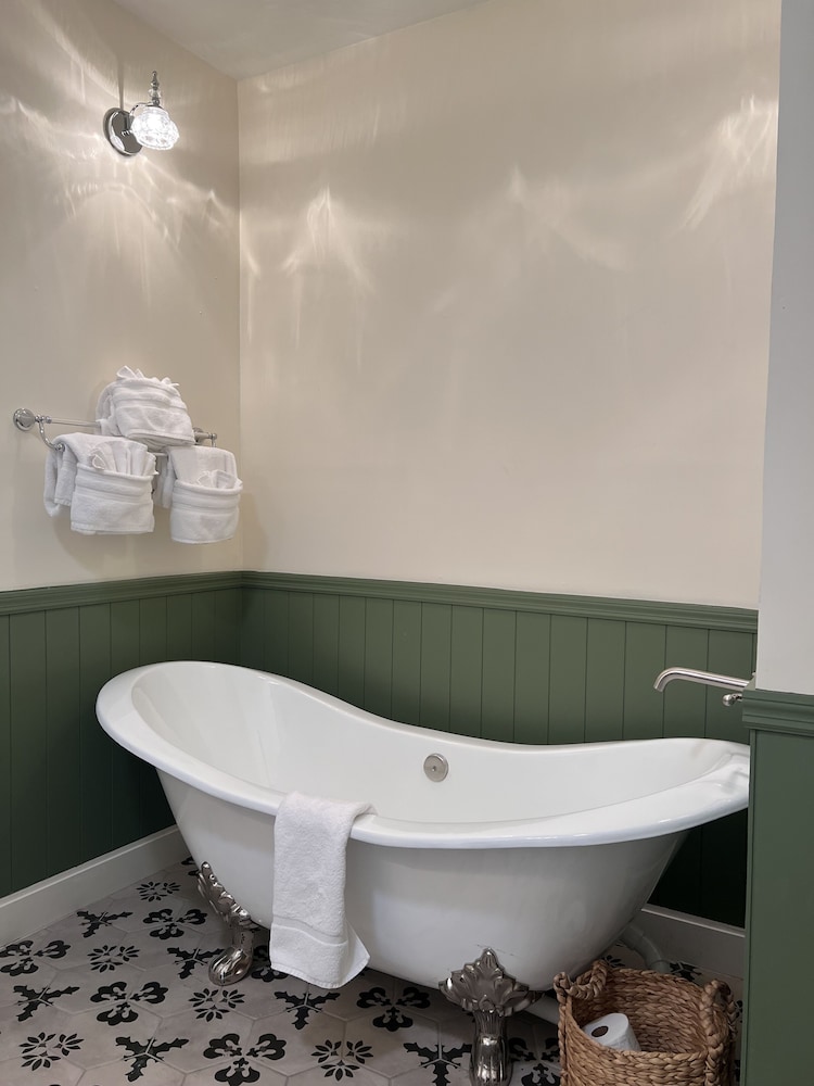 Whitestone Inn - photo 80