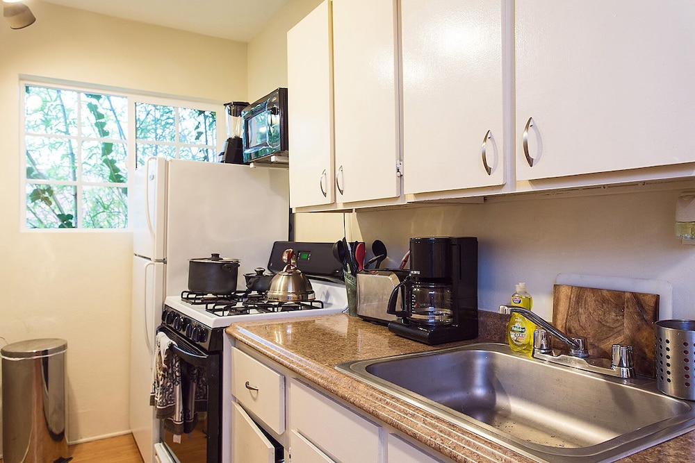 Hollywood Hills Suites - photo 55