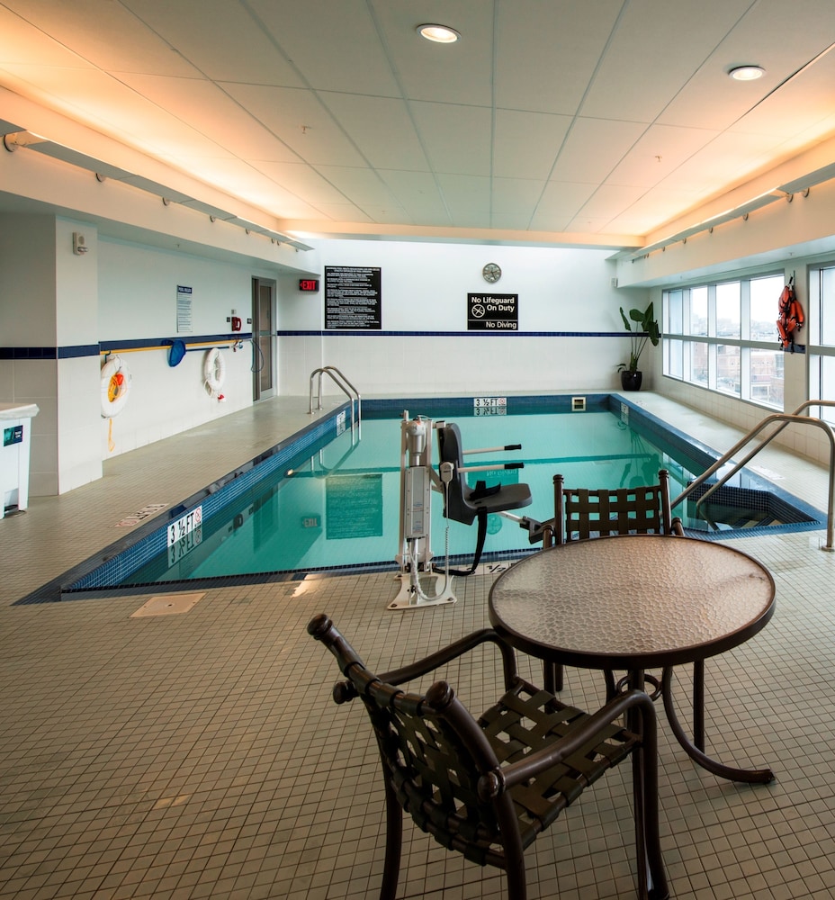 Hampton Inn & Suites Boston Crosstown Center - photo 39
