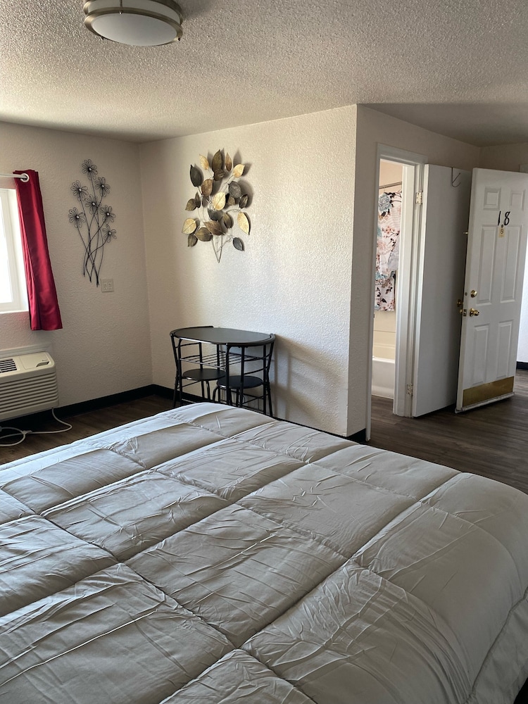 Baker City Motel & RV Park - photo 22