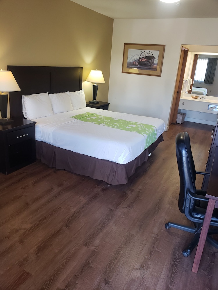 Fidalgo Country Inn - photo 13