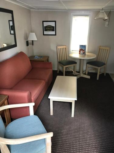 The Admiral Hotel Motel - photo 126