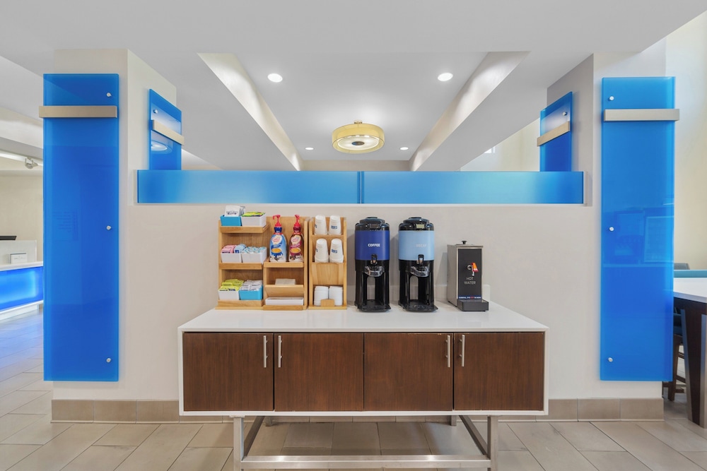 Holiday Inn Express & Suites Houston NW Tomball Area by IHG - photo 62