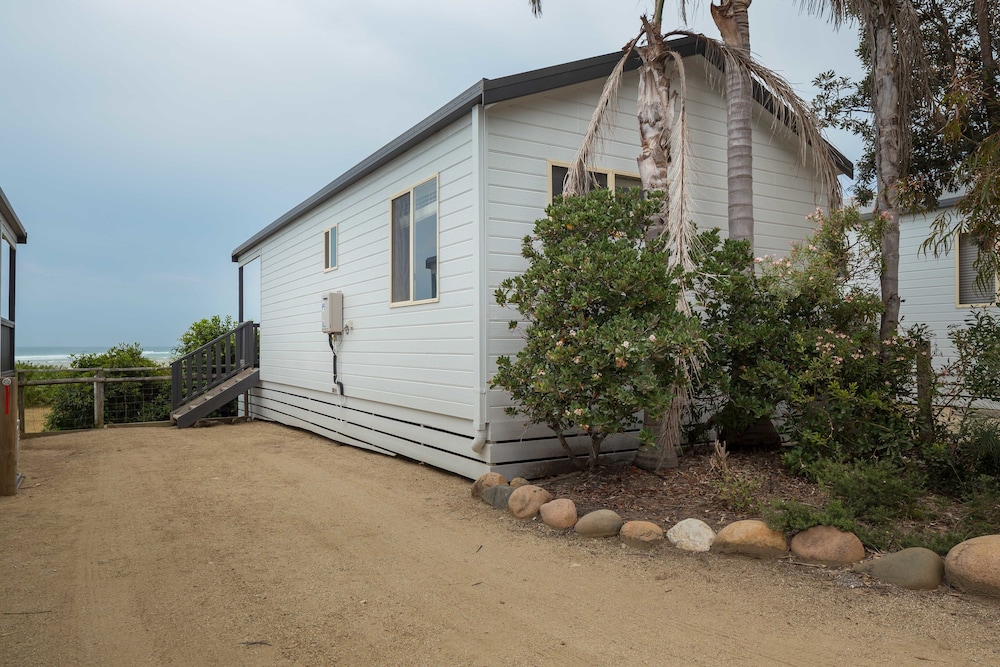 Tuross Beach Cabins & Campsites — Tuross Head — photo 4