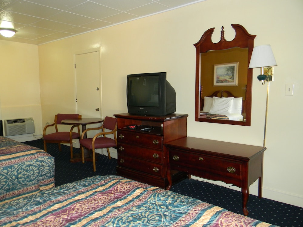 Fairfax Motel - photo 13