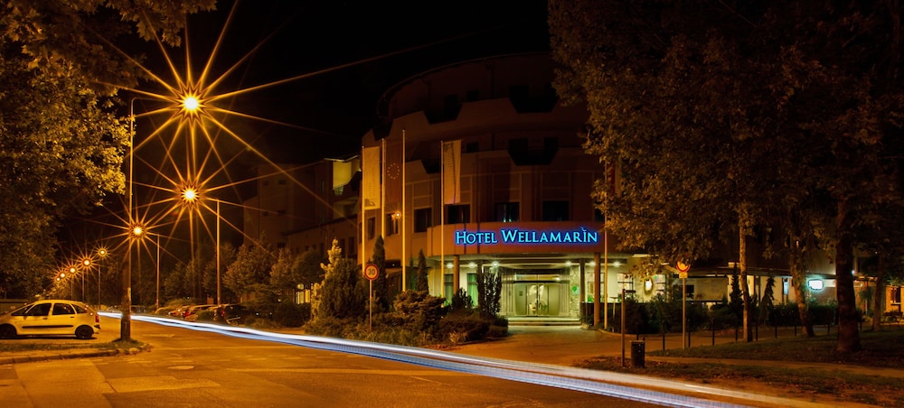 Wellamarin Hotel — Zamardi — photo 2