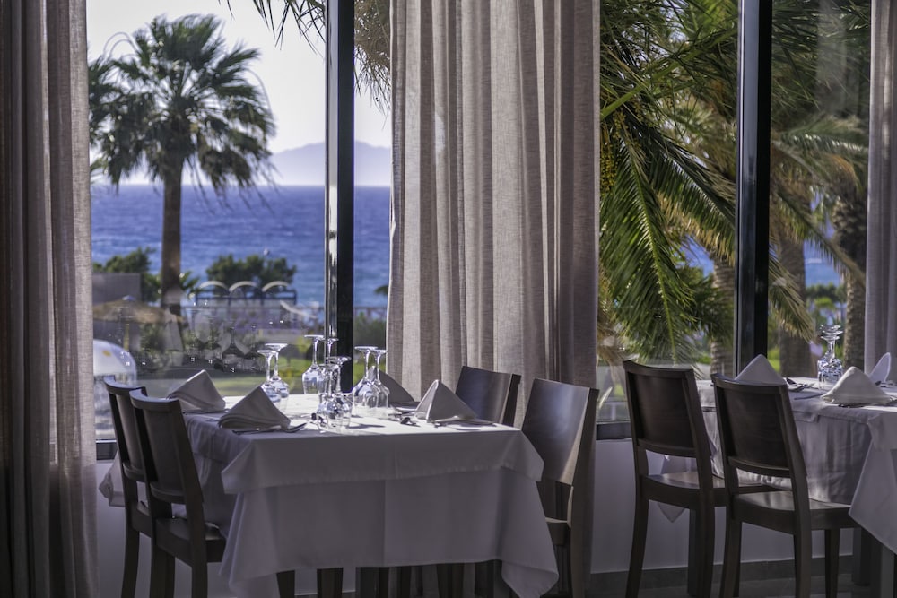 מזון ומשקאות