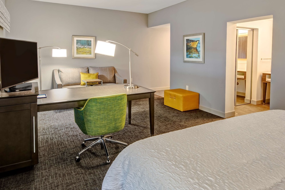 Hampton Inn & Suites San Jose Airport - photo 6