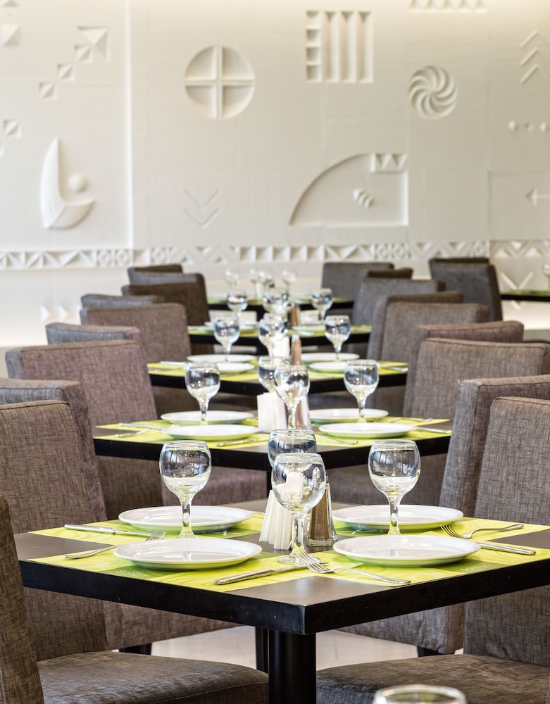 מזון ומשקאות