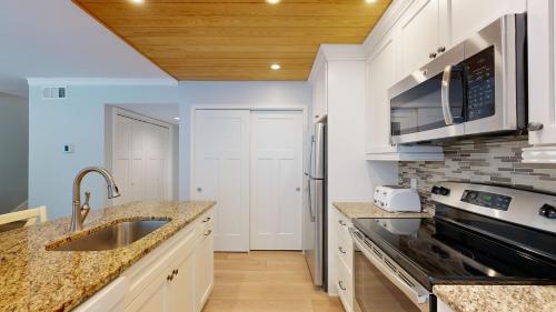 213 Turnberry Village - photo 7