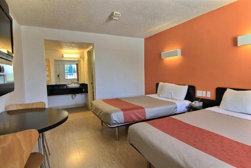 Motel 6 Austin Tx North Central - photo 10