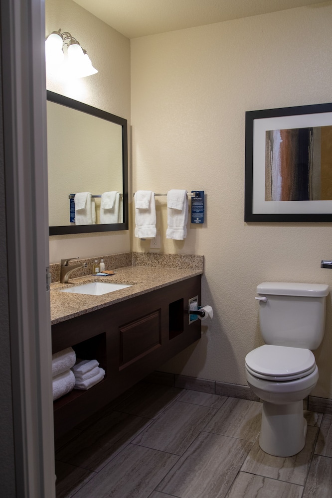 Cobblestone Inn & Suites of Springfield - photo 34
