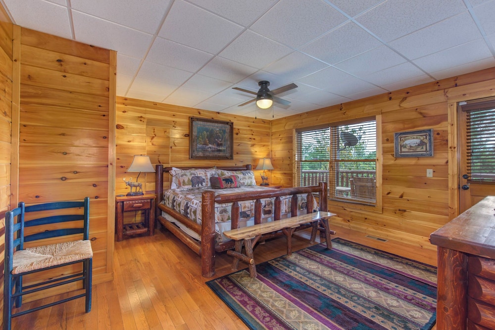 Dancing Bear Lodge - photo 2