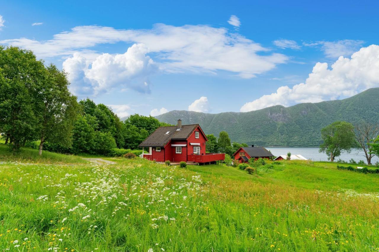 Hygge Hütte zwischen Fjell und Fjord — hotel in Volda