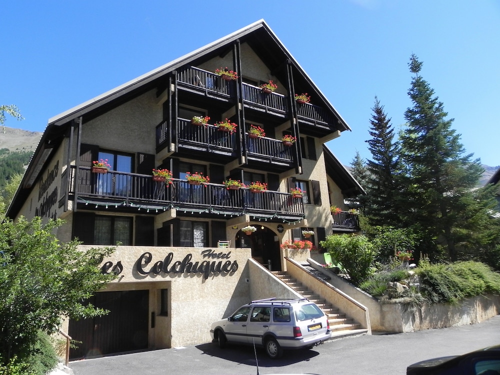 Hôtel Résidence Les Colchiques - last minute hotel in Le Monetier-Les-Bains