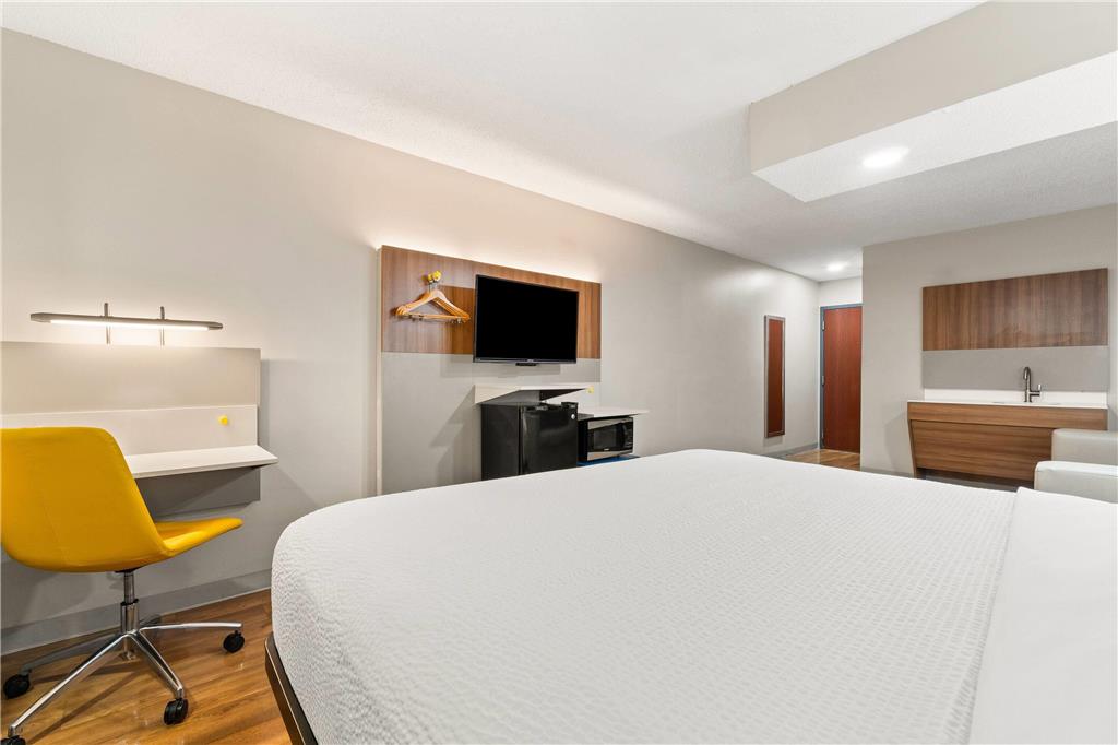 Microtel Inn & Suites by Wyndham Salisbury - photo 28