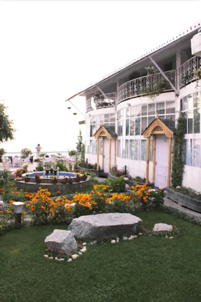 Hotel Mount View — 4-Star Luxury Hotel in Dalhousie, India