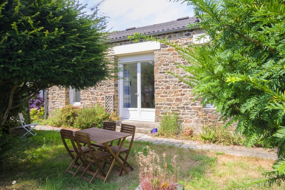 Semi detached Houses Etables sur mer in Binic, France
