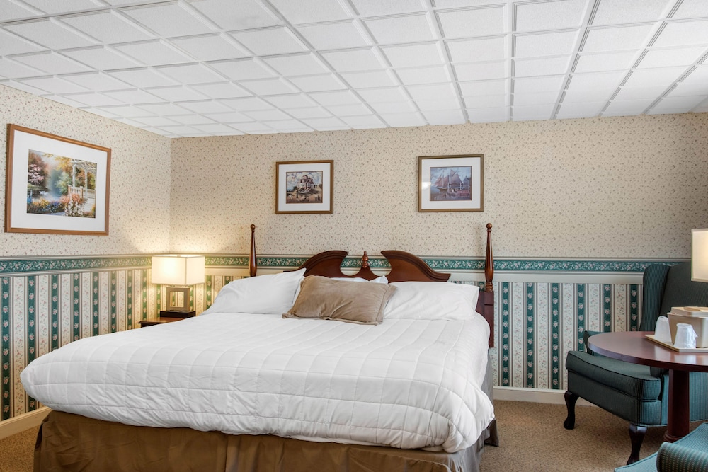 Coachman Inn - photo 12